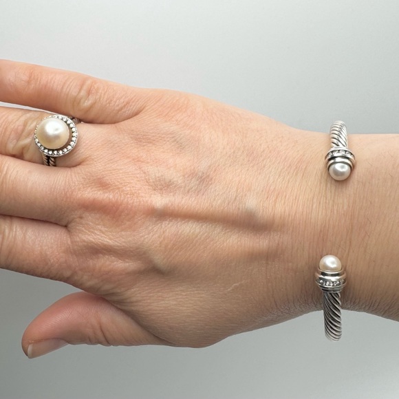 David Yurman Cable Classic Collection®
Bracelet with Pearl and Diamonds - Picture 8 of 11